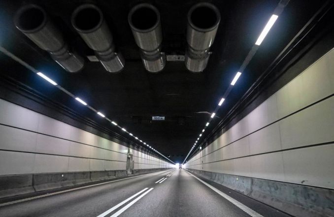 Modkørende trafik i Øresundsbrons tunnel