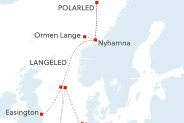 Kinesisk skib cirklede over norsk gasledning i en hel dag