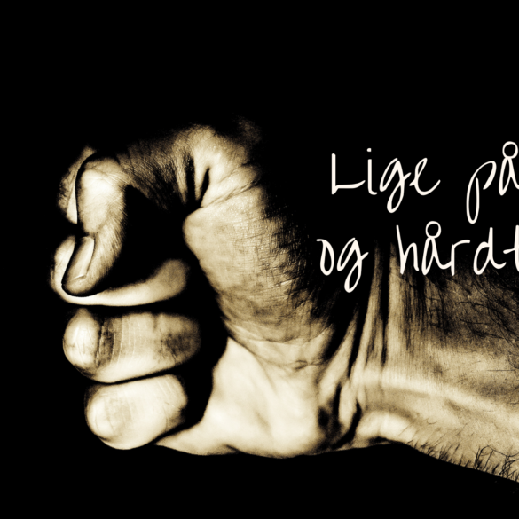 Derfor sidder Mette F. ikke ved voksenbordet