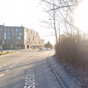 Den Korte Avis | Stak af til Tyrkiet: 32-årig mand påkørte kvinde og sparkede hende i hovedet og forsøgte derpå at myrde en mand – nu er han hentet til Danmark