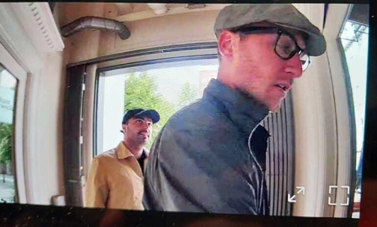 Den Korte Avis | To mænd udsatte en urmager for voldsomt røveri – nu advarer politiet