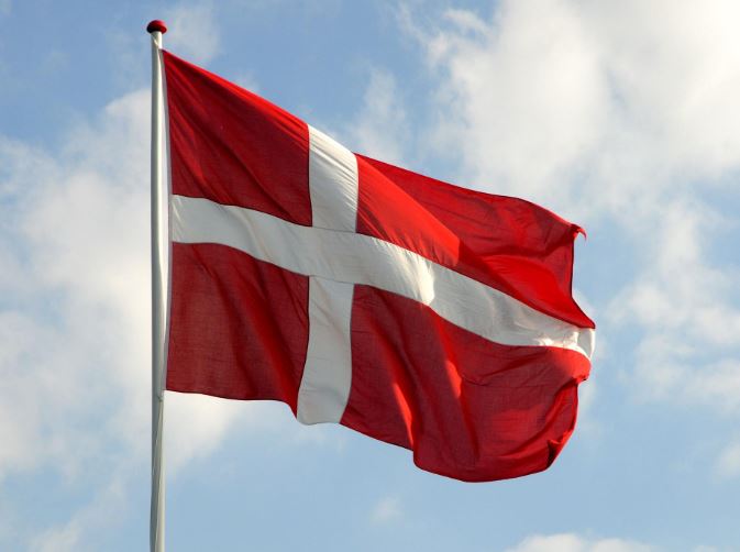 Danmark runder 6 millioner trods faldende fødselstal