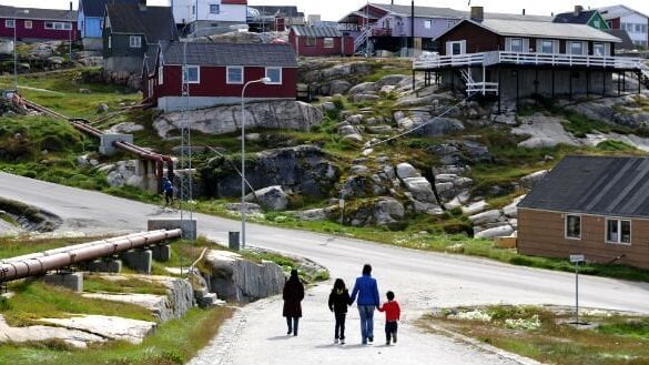 Den Korte Avis | Behov for reformer og investeringer i Grønland