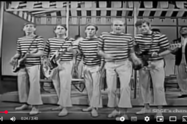 Den Korte Avis | Bryan Wilson fra The Beach Boys død, 82 år – hør hittet Surfin’ USA