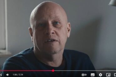 Den Korte Avis | NY FILM: Er det i orden bare at tage de penge, man synes, man er berettiget til og stikke af med kassen? Uanset svaret, var det, hvad kunstneren Jens Haaning gjorde