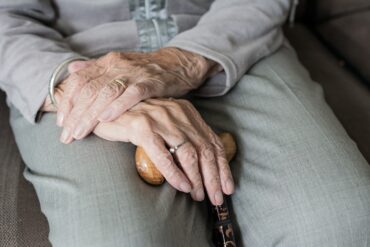 Iraker dømt for voldtægt af ældre kvinder forbliver sandsynligvis i Sverige