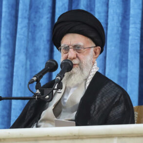 Iran overvejer at trække sig fra ikke-spredningsaftalen