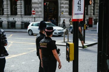 Bølgen af kriminalitet og tyverier i Storbritannien fortsætter