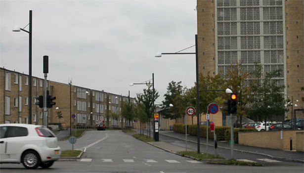 Den Korte Avis | 32-årig mand død efter skyderi i det indvandrertætte Tingbjerg i København