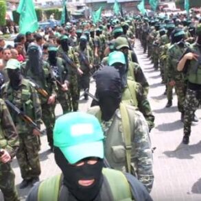 Den Korte Avis | Den arabiske verden kræver, at Hamas nedlægger våbnene og overgiver kontrollen over Gaza