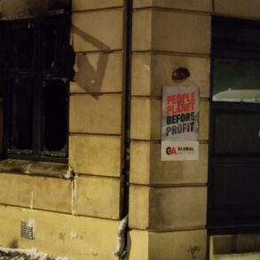 Den Korte Avis | En somalier og en tyrker samt en pakistaner og en brite tiltalt for brandattentat – anklageren kræver alle fire udvist for bestandig