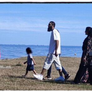 Den Korte Avis | Islamiseringen i Danmark stiger i takt med, at muslimernes andel af befolkningen vokser
