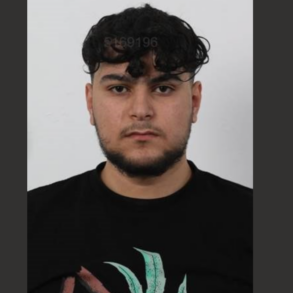 Den Korte Avis | Politiet efterlyser Wafik og Mohamad – de er begge mistænkt for drabsforsøg under en biljagt på Nordjyske Motorvej