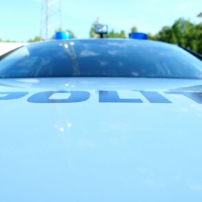 Fængsel for vold og trusler mod tidligere ægtefælle