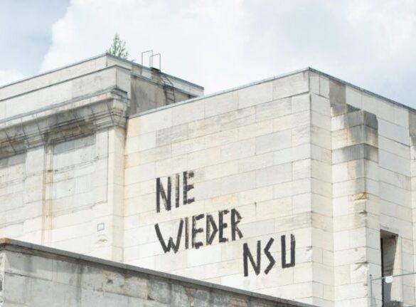 Nie wieder? – Snaphanen.dk