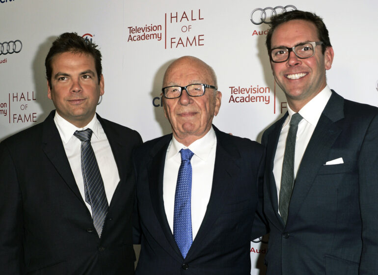 Trump med milliardsøgsmål mod WSJ-journalister, Murdoch, News Corp og Dow Jones
