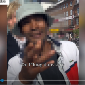 Den Korte Avis | Emil blev truet af muslim, der kaldte ham bøsse og danskersvin – “jeg har oplevet det mange gange”