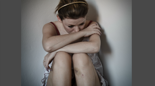 Den Korte Avis | Voldtægt af mindreårig pige på skoletoilet og overgreb på to kvindelige taxakunder – bliver han dømt, står en 39-årig mand til mange års fængsel
