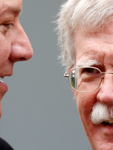 FBI ransagede John Boltons hus