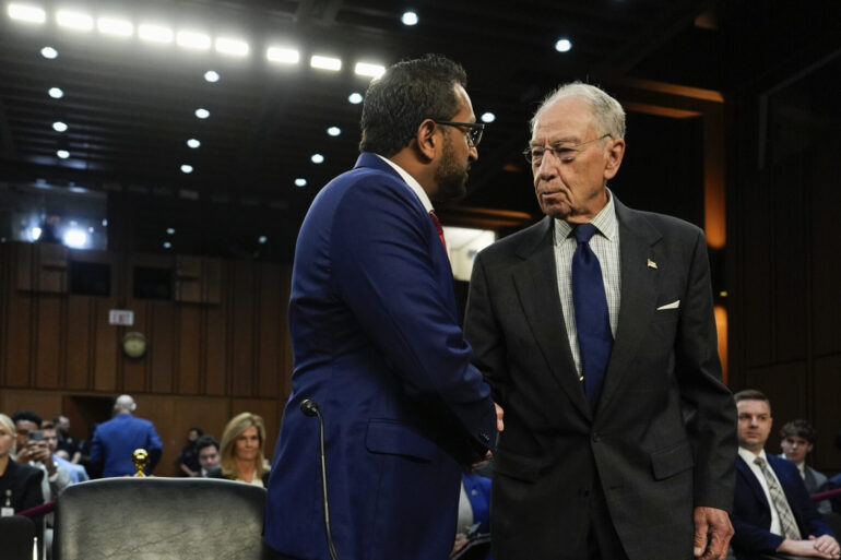 Biden overvågede 100 republikanske organisationer og Turning Point USA