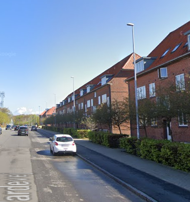 Den Korte Avis | Efter brutalt overfald er 56årig mands tilstand nu stabil – en mand og en kvinde er anholdt og sigtet grov vold