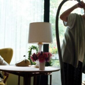 Den Korte Avis | Fik vikarjob som hjemmehjælper og benyttede lejligheden til at plyndre ældre