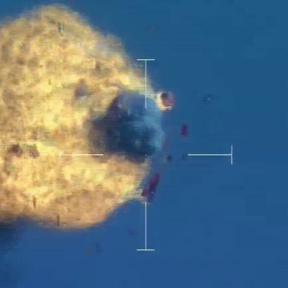Den Korte Avis | Fregatten Esbern Snare nedskyder drone – søværnet holder i disse dage skarpskydningsøvelse ved Sjællands Odde
