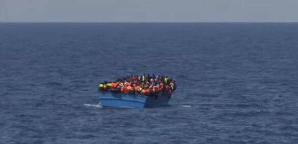 Den Korte Avis | På vej over Middelhavet kan 50 migranter være smidt over bord mistænkt for at være hekse – 19 er anholdt