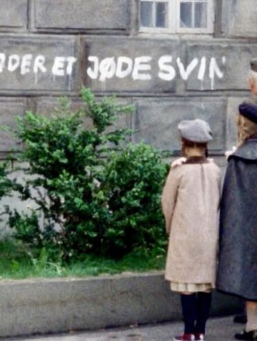 Den Korte Avis | Skilt i butik i Flensborg: “Jøder ingen adgang” – forfølgelser griber om sig i Europa