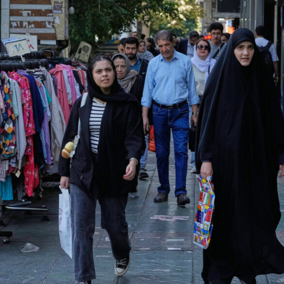 Iran lider ydmygende nederlag; sanktioner genindført i weekenden