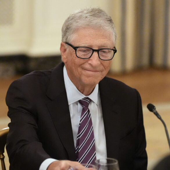 Bill Gates ændrer holdning, vil prioritere mennesker frem for klimaet