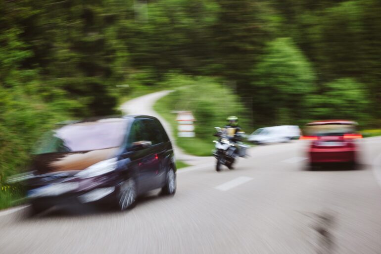 Den Korte Avis | Fartgal motorcyklist: Anklageskriftet var på 62 sider med 212 overtrædelser – nu er der faldet dom