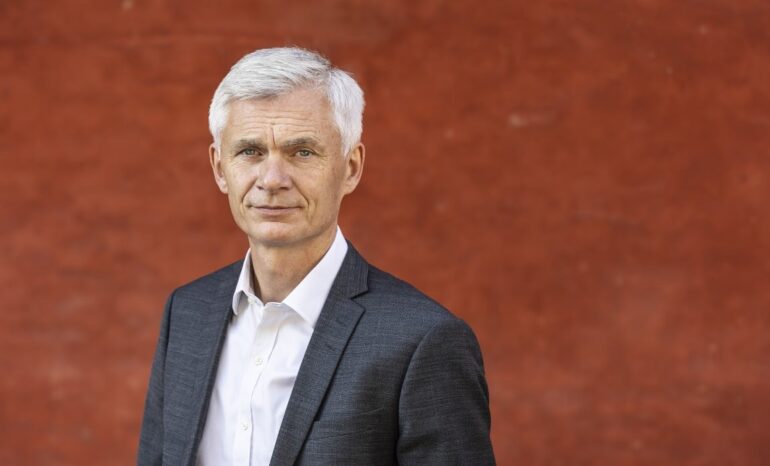 Den Korte Avis | Rusland fører hybridkrig mod Danmark, siger chefen for Forsvarets Efterretningstjeneste