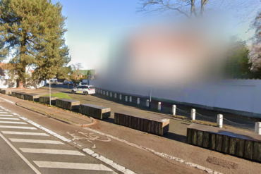 Den Korte Avis | To svenske statsborgere tiltalt for terror mod den israelske ambassade – brugte håndgranater