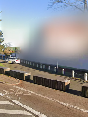 Den Korte Avis | To svenske statsborgere tiltalt for terror mod den israelske ambassade – brugte håndgranater