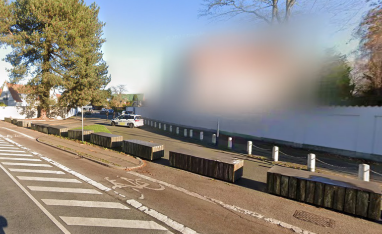 Den Korte Avis | To svenske statsborgere tiltalt for terror mod den israelske ambassade – brugte håndgranater