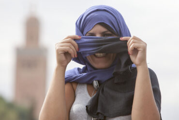Fotos af muslimske kvinder uden hijab betragtes ikke som "intime fotos"