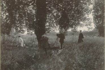 Constant Puyo, Robert Demachy og Paul de Singly med en modell (1909).