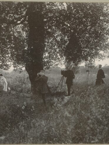 Constant Puyo, Robert Demachy og Paul de Singly med en modell (1909).