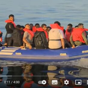 Den Korte Avis | Den socialdemokratiske britiske regering vil stramme asylreglerne efter dansk mønster – partiets venstrefløj raser