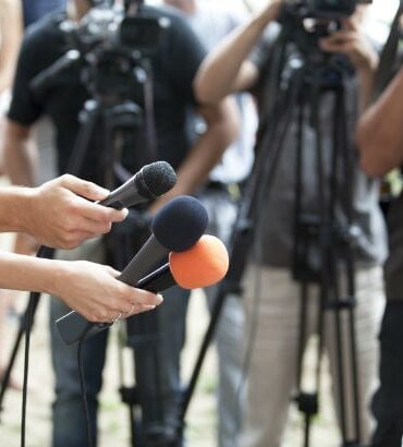 Den Korte Avis | En række afsløringer af partiskhed i BBC dækning har kastet TV-stationen ud i et stormvejr