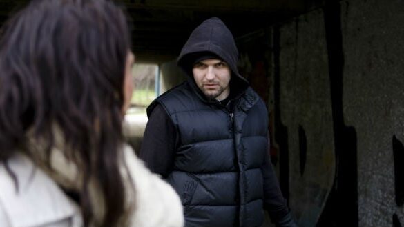 Den Korte Avis | Hun vågnede ved at en mand om natten stod og holdt hende fast i sengen – Nordjyllands Politi søger vidner til groft voldtægtsforsøg