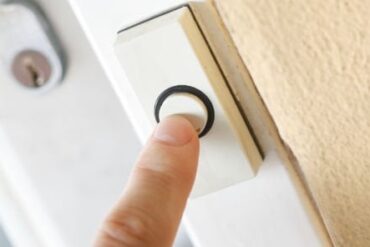 Den Korte Avis | Københavns Politi ser en stigning i bedragerisager, hvor personer udgiver sig for at være fra politiet