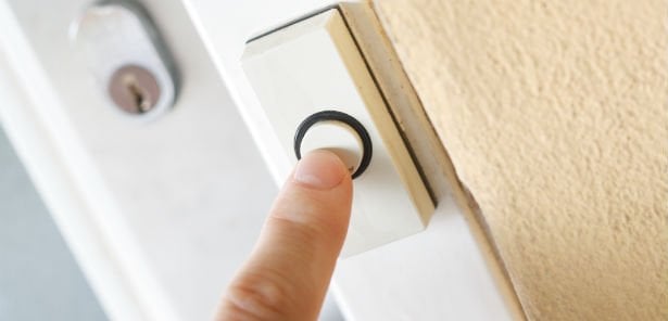 Den Korte Avis | Københavns Politi ser en stigning i bedragerisager, hvor personer udgiver sig for at være fra politiet