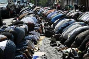 Den Korte Avis | Muslimsk chok i Fraankrig: Unge muslimer er fundamentlitiske og sætter koranen ord over fransk lov