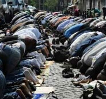 Den Korte Avis | Muslimsk chok i Fraankrig: Unge muslimer er fundamentlitiske og sætter koranen ord over fransk lov