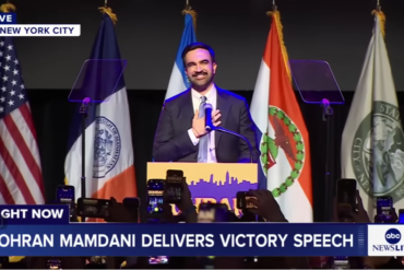 Den Korte Avis | Muslimsk socialist og antizionist stormer frem som ny borgmester i New York – Trump varsler kamp, men han kan selv blive ramt