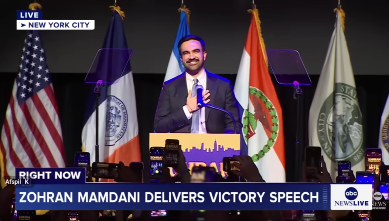 Den Korte Avis | Muslimsk socialist og antizionist stormer frem som ny borgmester i New York – Trump varsler kamp, men han kan selv blive ramt