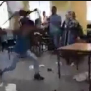 Den Korte Avis | Podcast: Samtale mellem Mikael Jalving og Stefan Herman om skolen uden grænser – ‘engang slog lærerne eleverne, i dag er det omvendt’