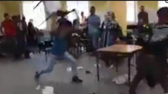 Den Korte Avis | Podcast: Samtale mellem Mikael Jalving og Stefan Herman om skolen uden grænser – ‘engang slog lærerne eleverne, i dag er det omvendt’